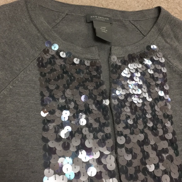 Perfectly tasteful sequin cardigan sweater ❤️ - Picture 2 of 3